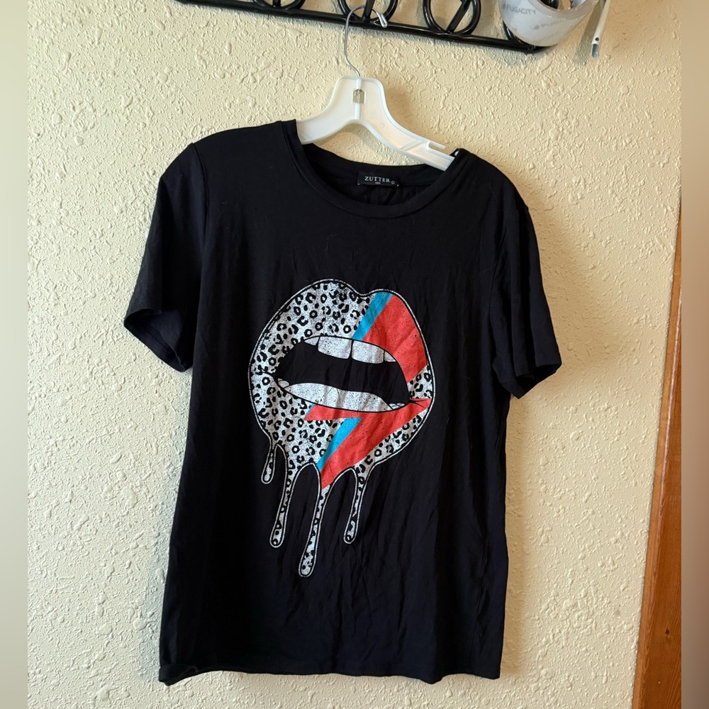 #0858
Large tee